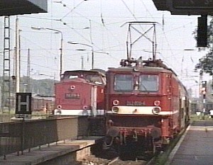 242 020 als S-Bahn in Magdeburg