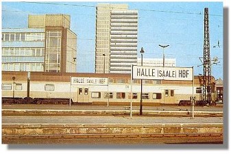 S-Bahn in Halle Saale  Foto Sammlung Zschage